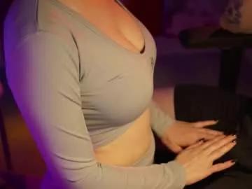 Try our girls live displays and explore the company of endless strippers, with beautiful physiques, vibrating toys and more.
