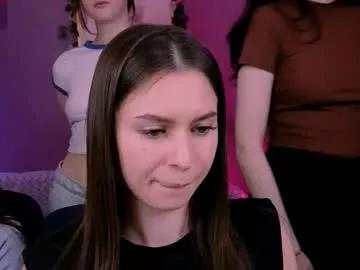 Try our girls live displays and explore the company of endless strippers, with beautiful physiques, vibrating toys and more.