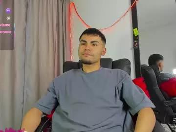 Try our girls live displays and explore the company of endless strippers, with beautiful physiques, vibrating toys and more.