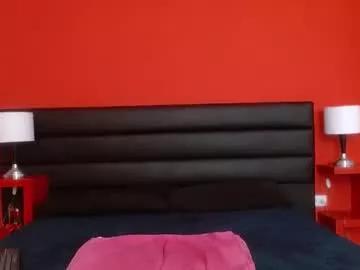 Try our girls live displays and explore the company of endless strippers, with beautiful physiques, vibrating toys and more.