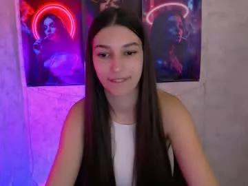 Try our girls live displays and explore the company of endless strippers, with beautiful physiques, vibrating toys and more.