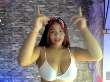 Try our girls live displays and explore the company of endless strippers, with beautiful physiques, vibrating toys and more.