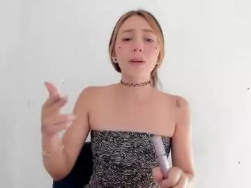 Try our girls live displays and explore the company of endless strippers, with beautiful physiques, vibrating toys and more.