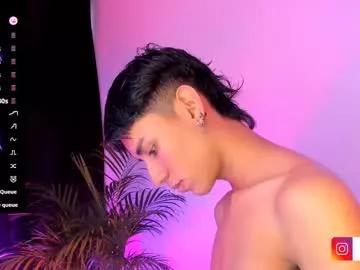 Try our girls live displays and explore the company of endless strippers, with beautiful physiques, vibrating toys and more.