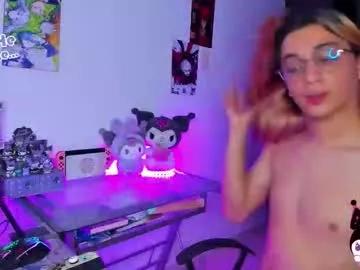 Try our girls live displays and explore the company of endless strippers, with beautiful physiques, vibrating toys and more.