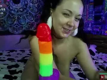 Try our girls live displays and explore the company of endless strippers, with beautiful physiques, vibrating toys and more.