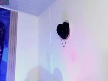 Try our girls live displays and explore the company of endless strippers, with beautiful physiques, vibrating toys and more.