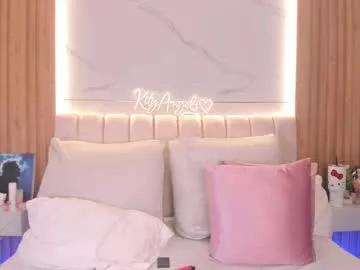 Try our girls live displays and explore the company of endless strippers, with beautiful physiques, vibrating toys and more.