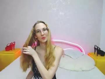 Try our girls live displays and explore the company of endless strippers, with beautiful physiques, vibrating toys and more.