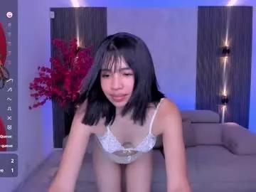 Try our girls live displays and explore the company of endless strippers, with beautiful physiques, vibrating toys and more.