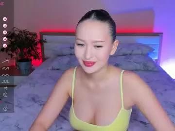 Try our girls live displays and explore the company of endless strippers, with beautiful physiques, vibrating toys and more.