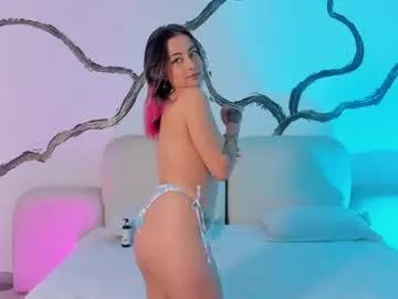 Try our girls live displays and explore the company of endless strippers, with beautiful physiques, vibrating toys and more.