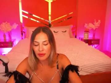 Try our girls live displays and explore the company of endless strippers, with beautiful physiques, vibrating toys and more.