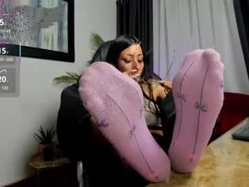 Try our girls live displays and explore the company of endless strippers, with beautiful physiques, vibrating toys and more.
