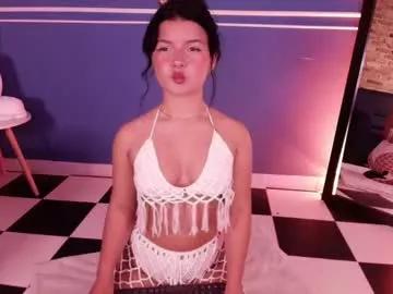Try our girls live displays and explore the company of endless strippers, with beautiful physiques, vibrating toys and more.