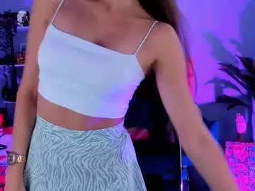 Try our girls live displays and explore the company of endless strippers, with beautiful physiques, vibrating toys and more.