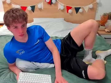 lanny_fandi — GOAL: Doggy in Ticket show [475 tokens remaining] You make our day: 2999 #18 #bigcock #ass #twink