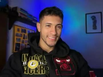 Try our girls live displays and explore the company of endless strippers, with beautiful physiques, vibrating toys and more.