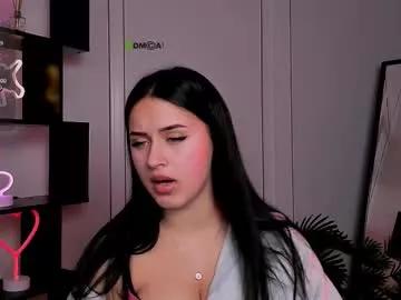 Try our girls live displays and explore the company of endless strippers, with beautiful physiques, vibrating toys and more.