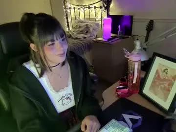 lavenderrzz19 — flash boobs #bigboobs #bigass #new [50 tokens remaining]