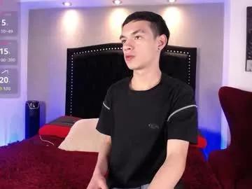 Try our girls live displays and explore the company of endless strippers, with beautiful physiques, vibrating toys and more.