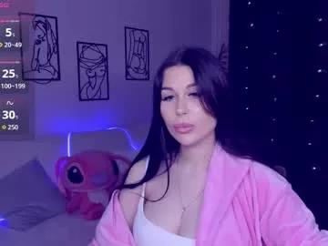 Try our girls live displays and explore the company of endless strippers, with beautiful physiques, vibrating toys and more.