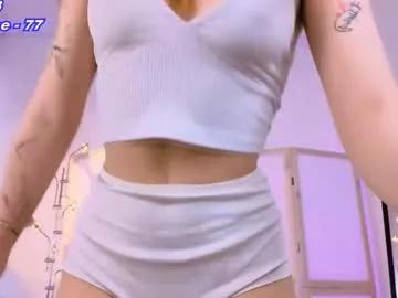 Try our girls live displays and explore the company of endless strippers, with beautiful physiques, vibrating toys and more.