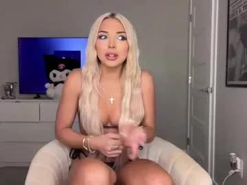 Photos of lilbbyliv from Chaturbate is Freechat