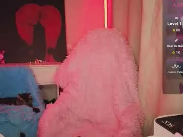 Try our girls live displays and explore the company of endless strippers, with beautiful physiques, vibrating toys and more.