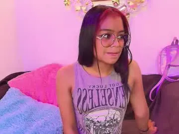 lilith_and_draven — GOAL: jerk off 5 min [200 tokens remaining] Welcome to my room! #cum #slim #squirt #couple #new #18 #smalltits