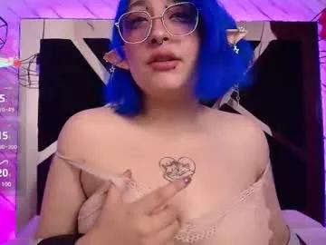 Try our girls live displays and explore the company of endless strippers, with beautiful physiques, vibrating toys and more.