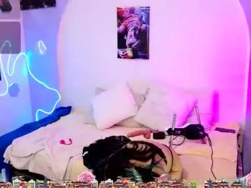 Try our girls live displays and explore the company of endless strippers, with beautiful physiques, vibrating toys and more.