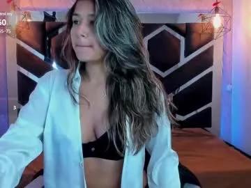 Try our girls live displays and explore the company of endless strippers, with beautiful physiques, vibrating toys and more.