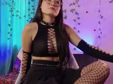 Try our girls live displays and explore the company of endless strippers, with beautiful physiques, vibrating toys and more.