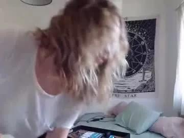 lily_labeau from Chaturbate