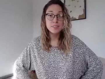 lily_labeau from Chaturbate