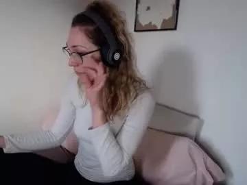 lily_labeau from Chaturbate