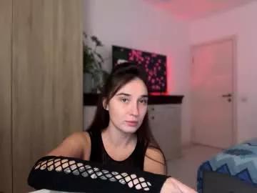 Try our girls live displays and explore the company of endless strippers, with beautiful physiques, vibrating toys and more.