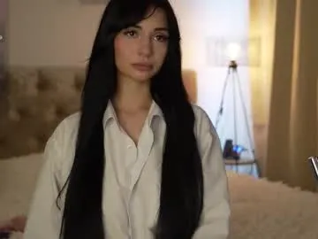 linda_warners — for me  [2000 tokens left] #bigboobs #c2c #natural #tattoo #pvt #brunette