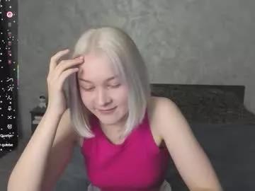 Try our girls live displays and explore the company of endless strippers, with beautiful physiques, vibrating toys and more.