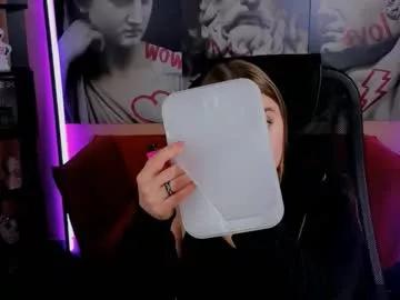 Try our girls live displays and explore the company of endless strippers, with beautiful physiques, vibrating toys and more.