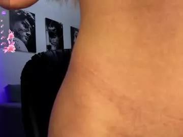 Try our girls live displays and explore the company of endless strippers, with beautiful physiques, vibrating toys and more.