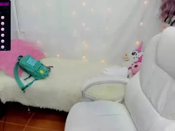 Try our girls live displays and explore the company of endless strippers, with beautiful physiques, vibrating toys and more.