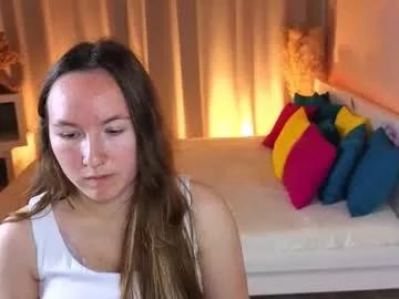 Try our girls live displays and explore the company of endless strippers, with beautiful physiques, vibrating toys and more.