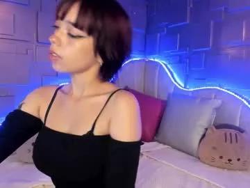 Try our girls live displays and explore the company of endless strippers, with beautiful physiques, vibrating toys and more.