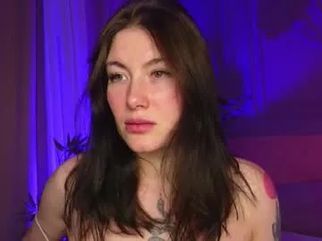 liv_fay — Surprise :3 #fuckmachine #brunette #milf #daddysgirl #lovense [548 tokens remaining]