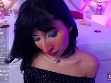 Try our girls live displays and explore the company of endless strippers, with beautiful physiques, vibrating toys and more.