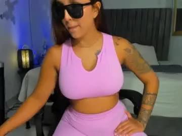 Try our girls live displays and explore the company of endless strippers, with beautiful physiques, vibrating toys and more.