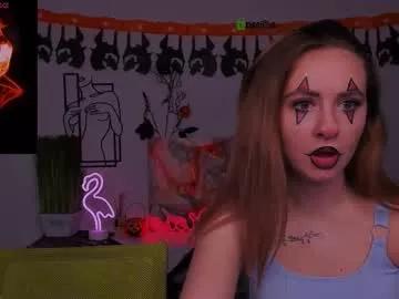 Try our girls live displays and explore the company of endless strippers, with beautiful physiques, vibrating toys and more.