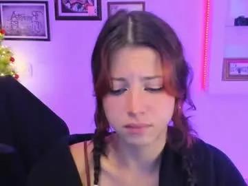 lolamustaine from Chaturbate